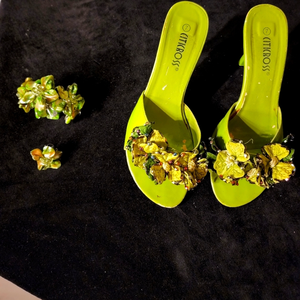Bundled Ladies shoes / Matching Bracelet & Ring